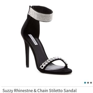 🎉🎉JUST REDUCED🎉🎉Cape Robbin heels